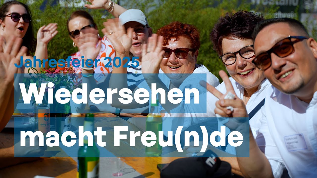 Feiernde Kollegen auf der WBS Gruppe Jahresfeier 2025